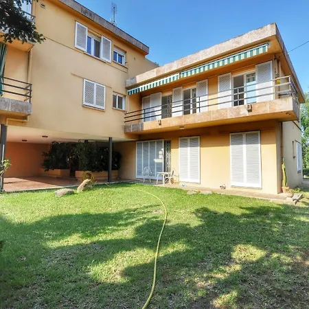 Big Caprabo Apartment